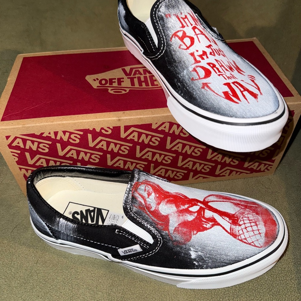 Vans Black and Red Sneakers Classic Skate Style